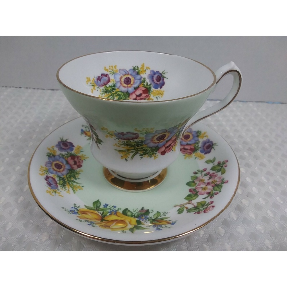English Crownford Queen's Fine Bone China Footed Tea Vtg Cup Saucer Flowers Gold